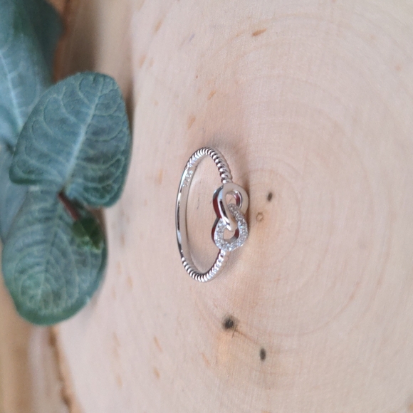 925 Sterling Silver Ring Cubic Zirconia Infinity Ring Size 7 Women's Jewelry - Picture 3 of 4